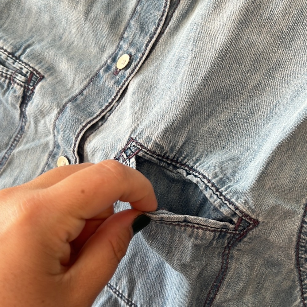 GAP denim button down - Picture 6 of 6